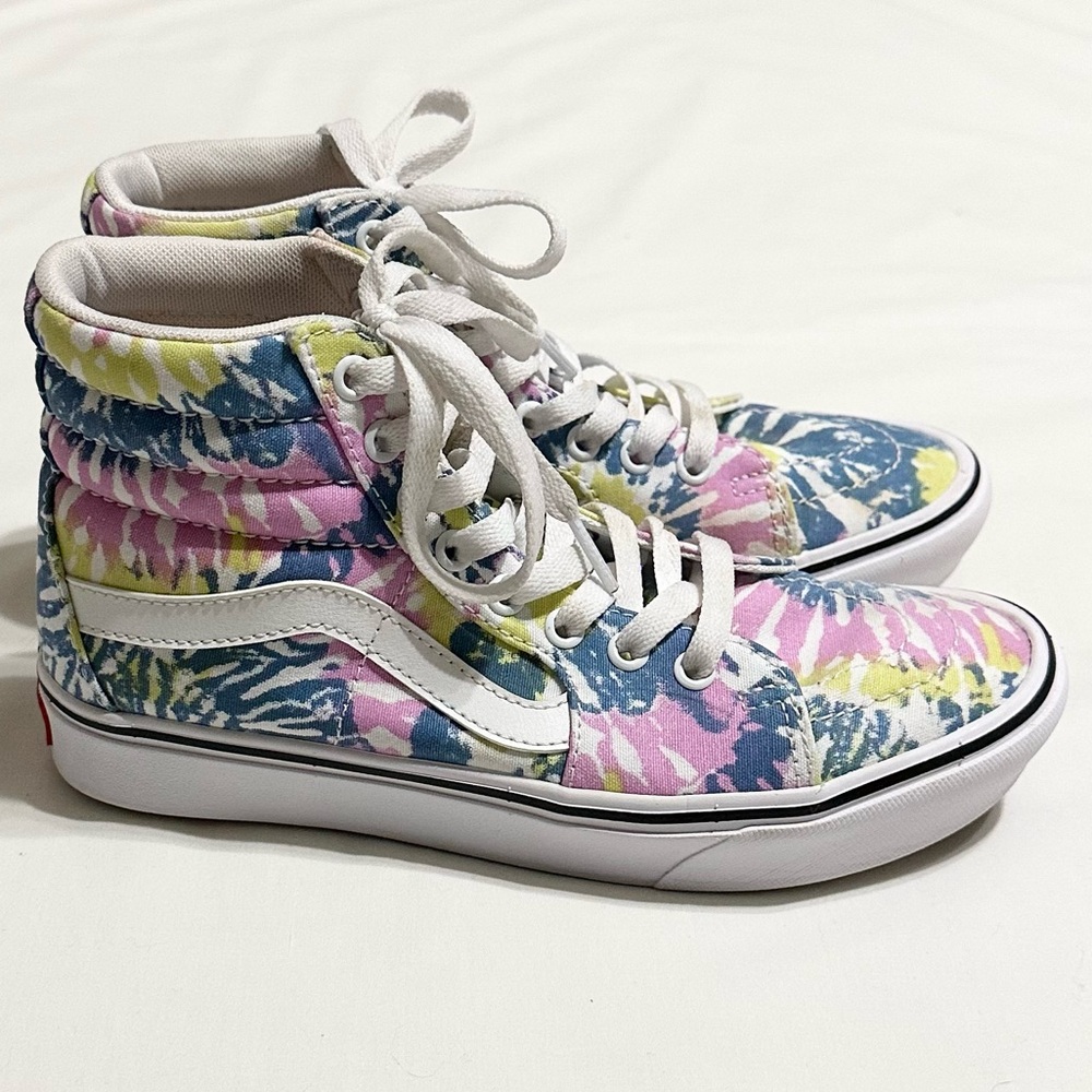 Vans Sk8-Hi Tie-Dye Orchid Sneakers with ComfyCush Technology - Men 6, Women 7.5